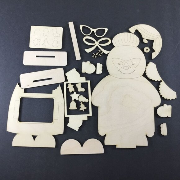 Standing Mrs Claus Shelf Sitter - Unpainted DIY Paint Kit - Picture 2 of 4